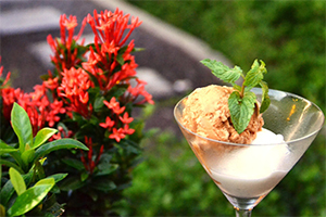 Caramel  Cashewnut with Coconut Ice Ceam
