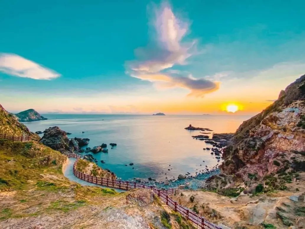 Tận hưởng những hoạt động thú vị và hòa mình vào thiên nhiên tại Eo Gió. Những hoạt động tham quan thú vị tại Eo Gió Quy Nhơn